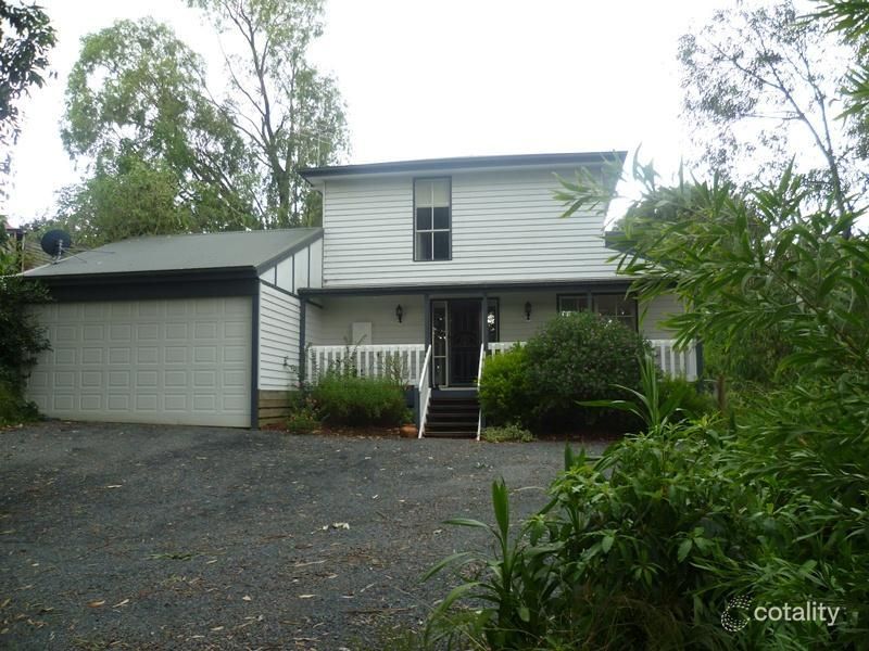 1 Benton Rd, Healesville, VIC 3777