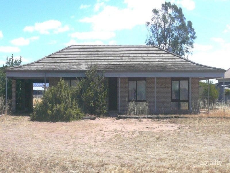 23 Wood St, Warracknabeal, VIC 3393