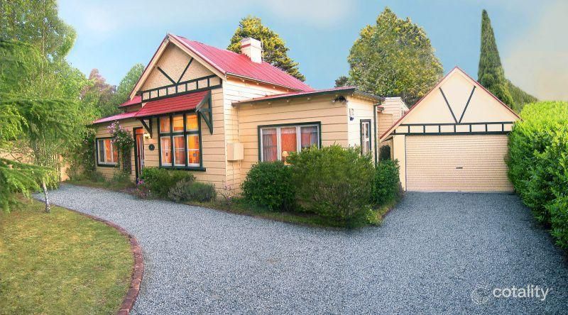 158 Blaxland Rd, Wentworth Falls, NSW 2782