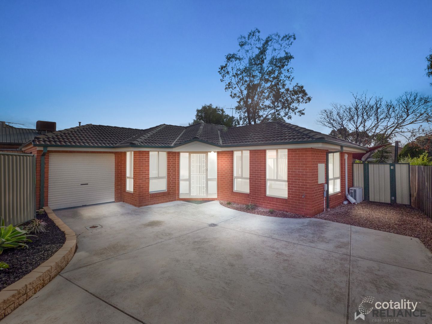 2/100 Underbank Bvd, Bacchus Marsh, VIC 3340