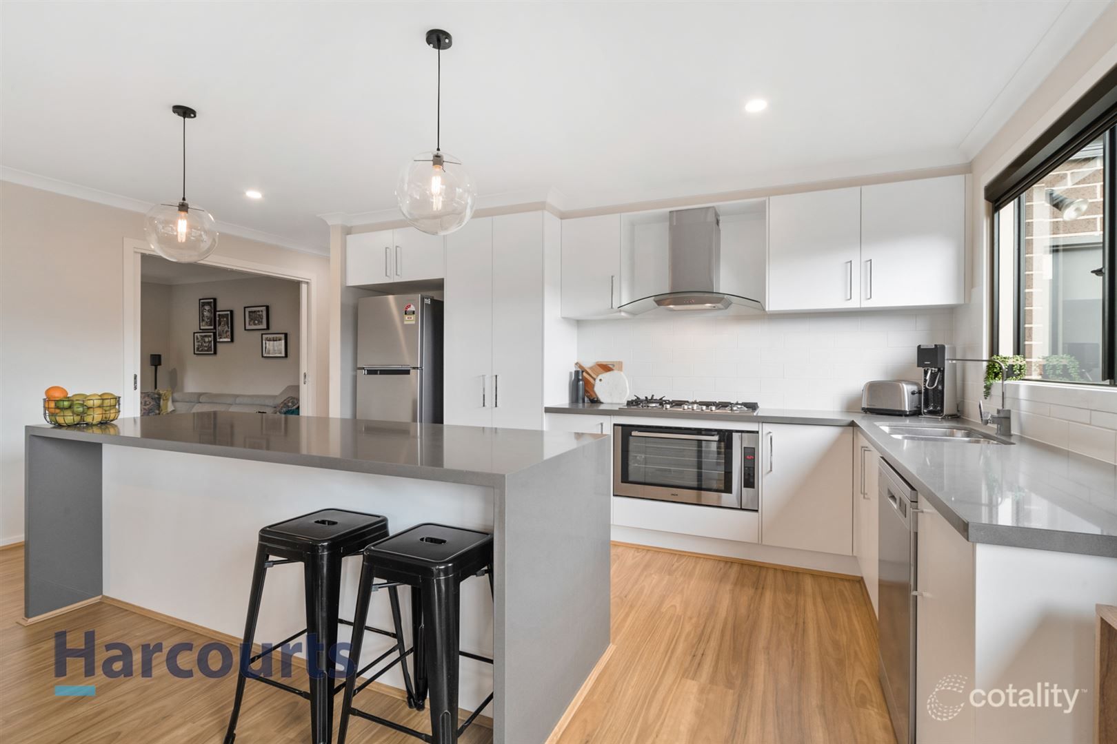 15 Pebble Beach Dr, Carrum Downs, VIC 3201