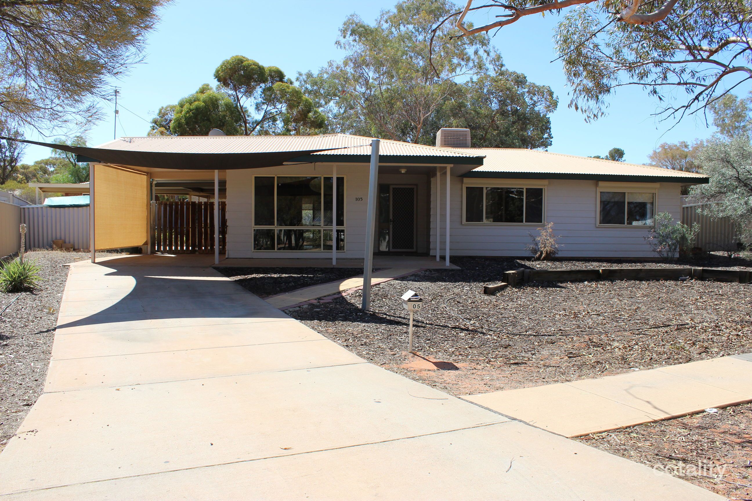105 Stuart Rd, Roxby Downs, SA 5725