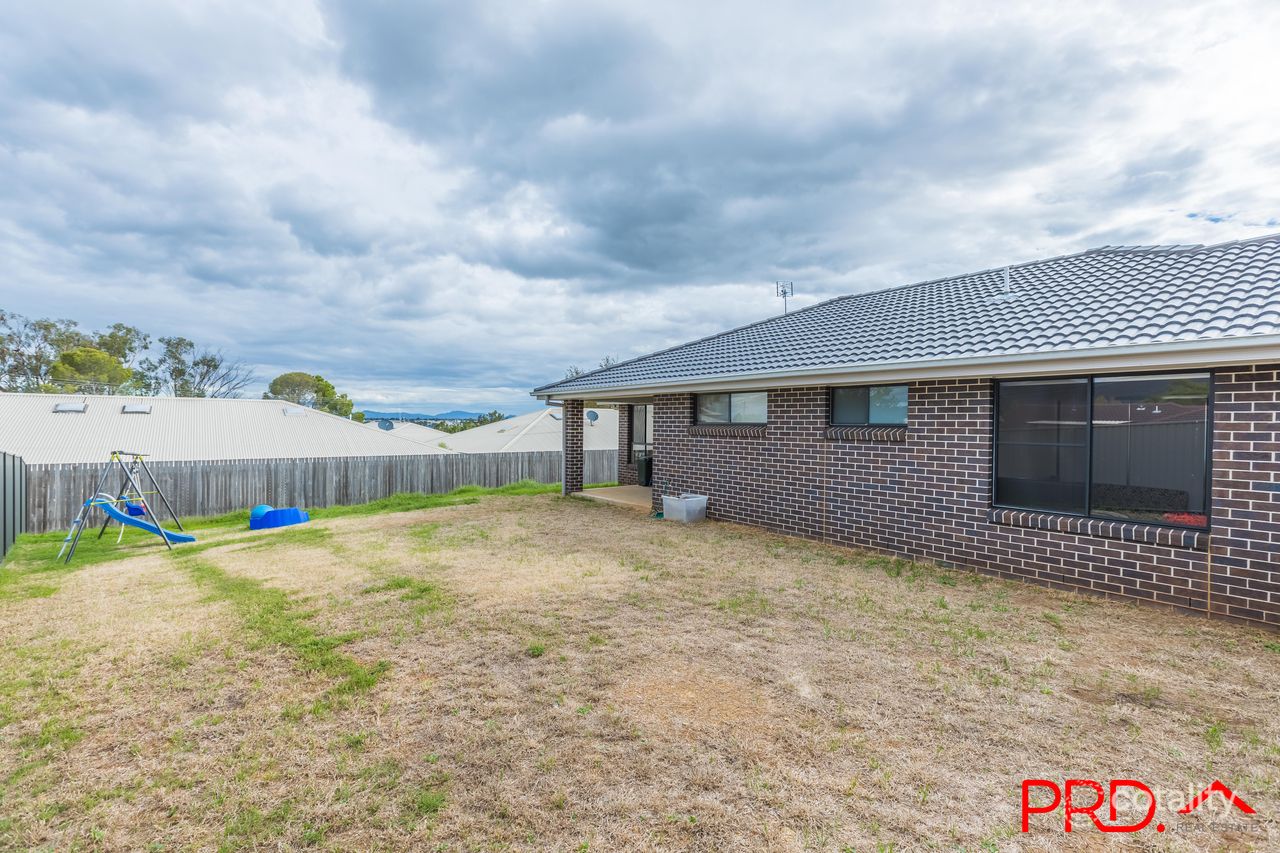 14 Francis Ave, North Tamworth, NSW 2340