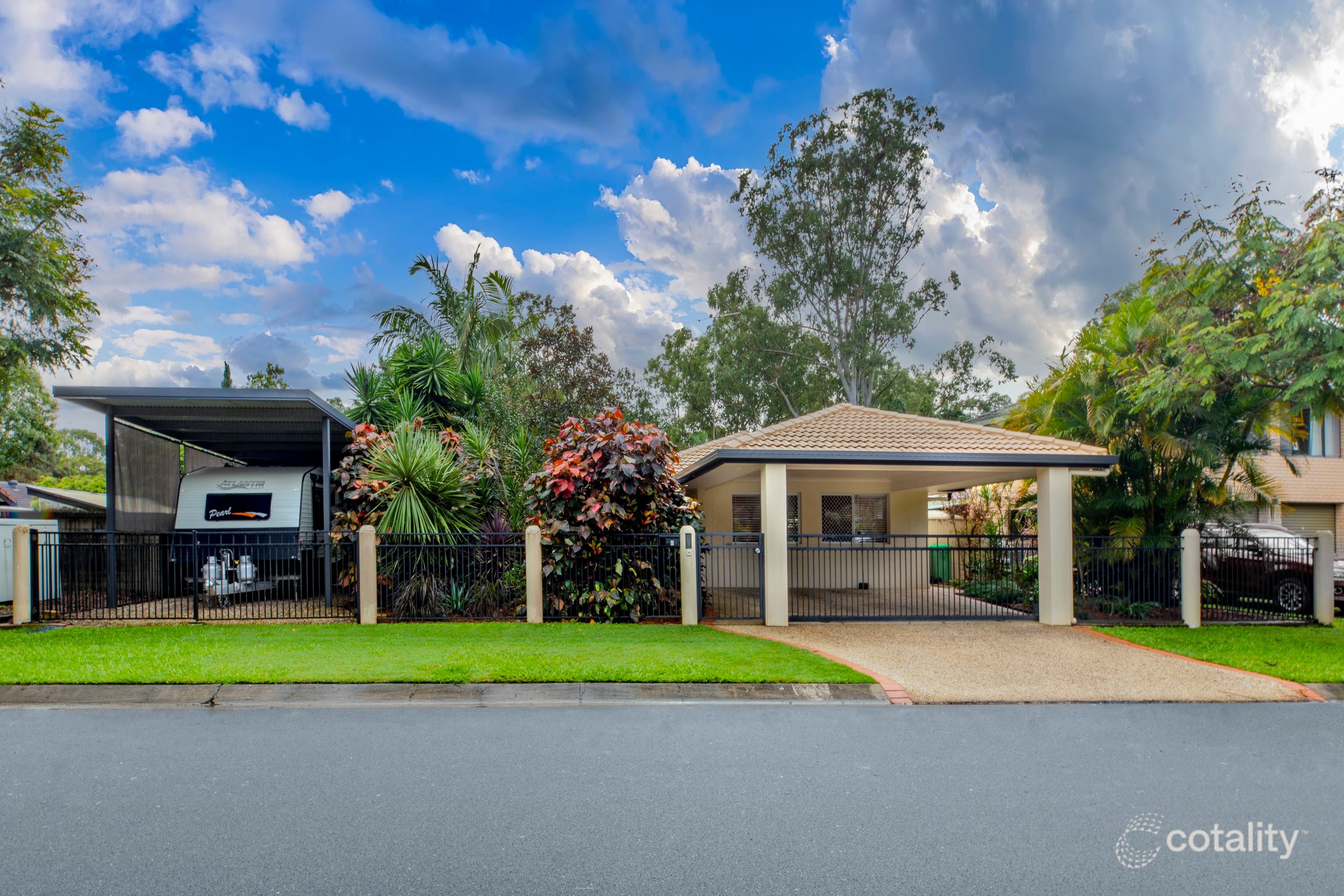 8 Nerang River Dr, Nerang, QLD 4211