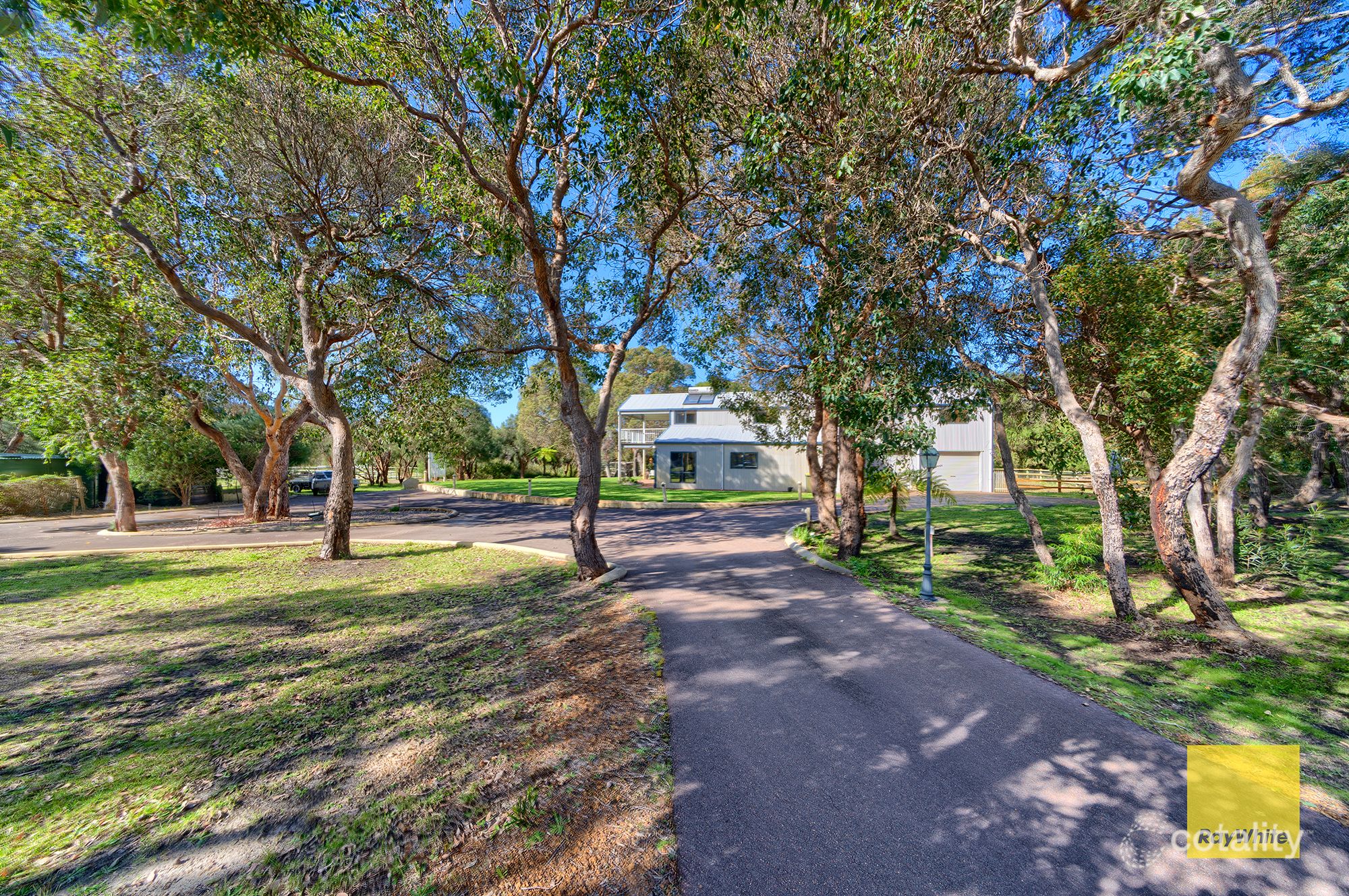 135 O'Connell St, Little Grove, WA 6330