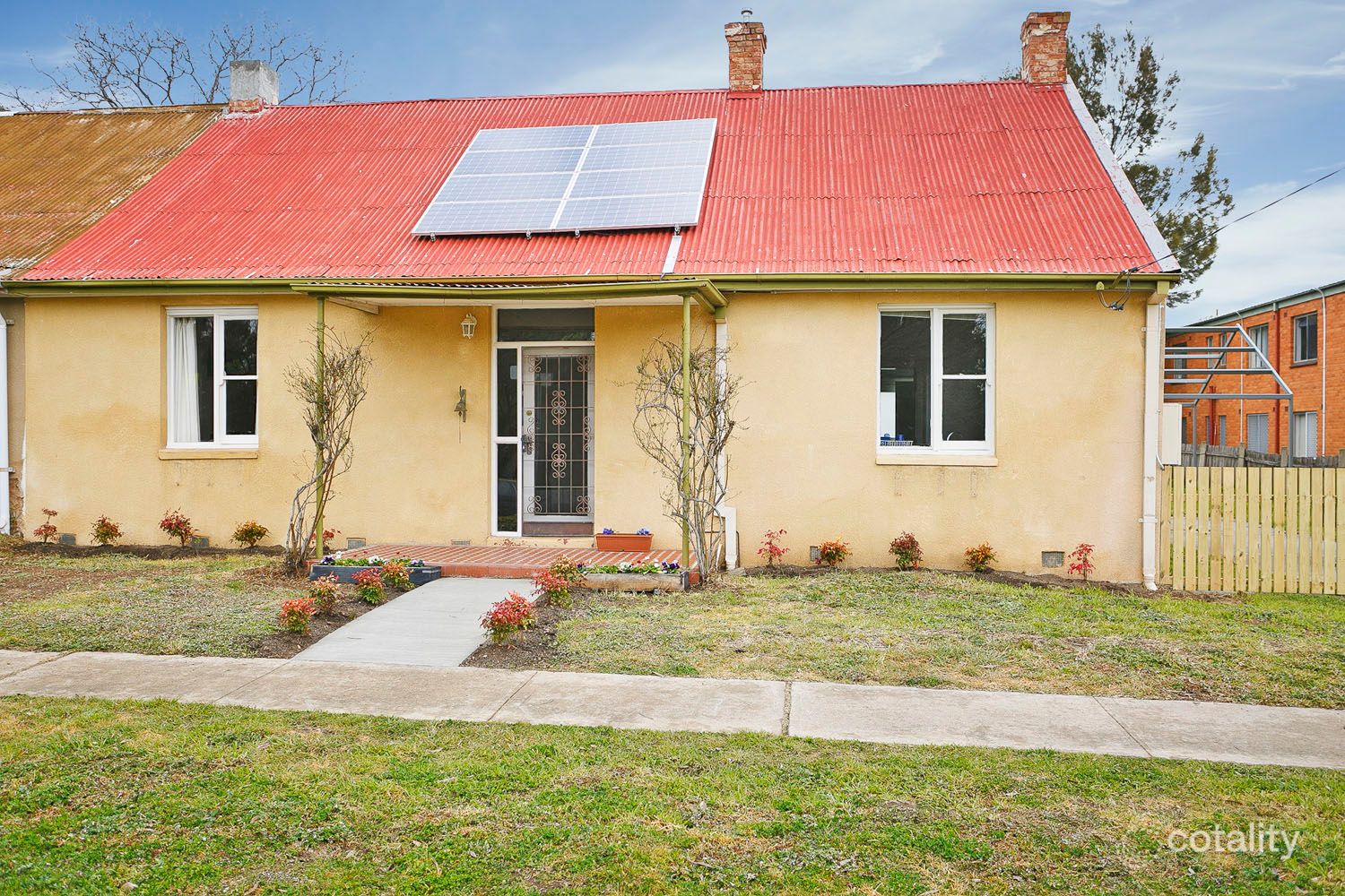 11 Macquoid St, Queanbeyan East, NSW 2620