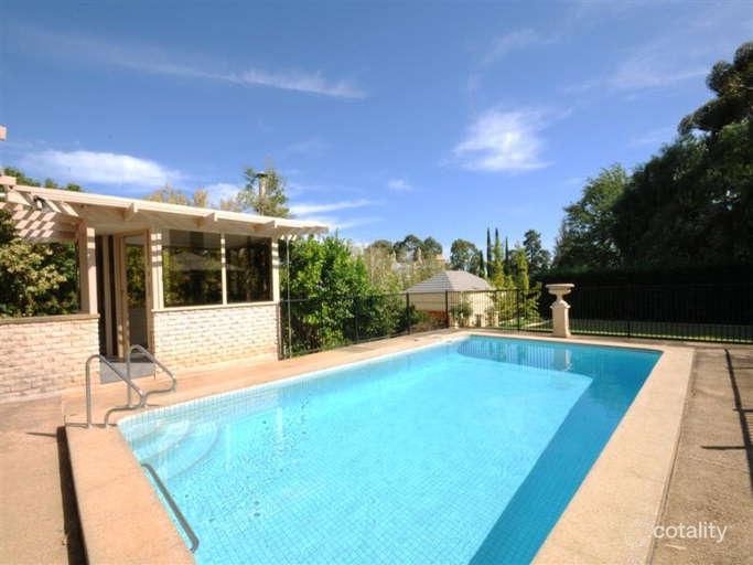 7 Glenwood Rd, Springfield, SA 5062