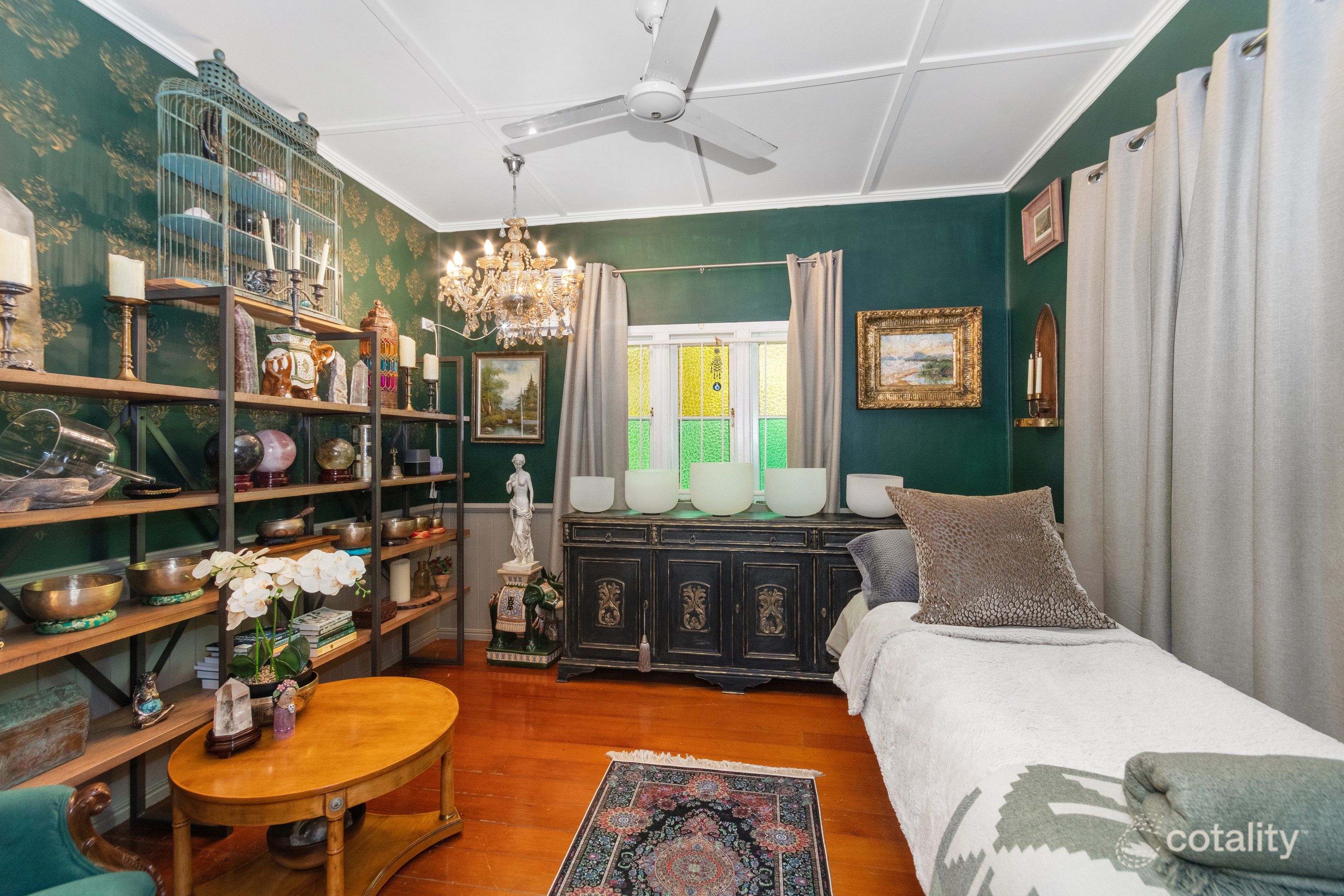 10 Cowley St, West End, QLD 4810