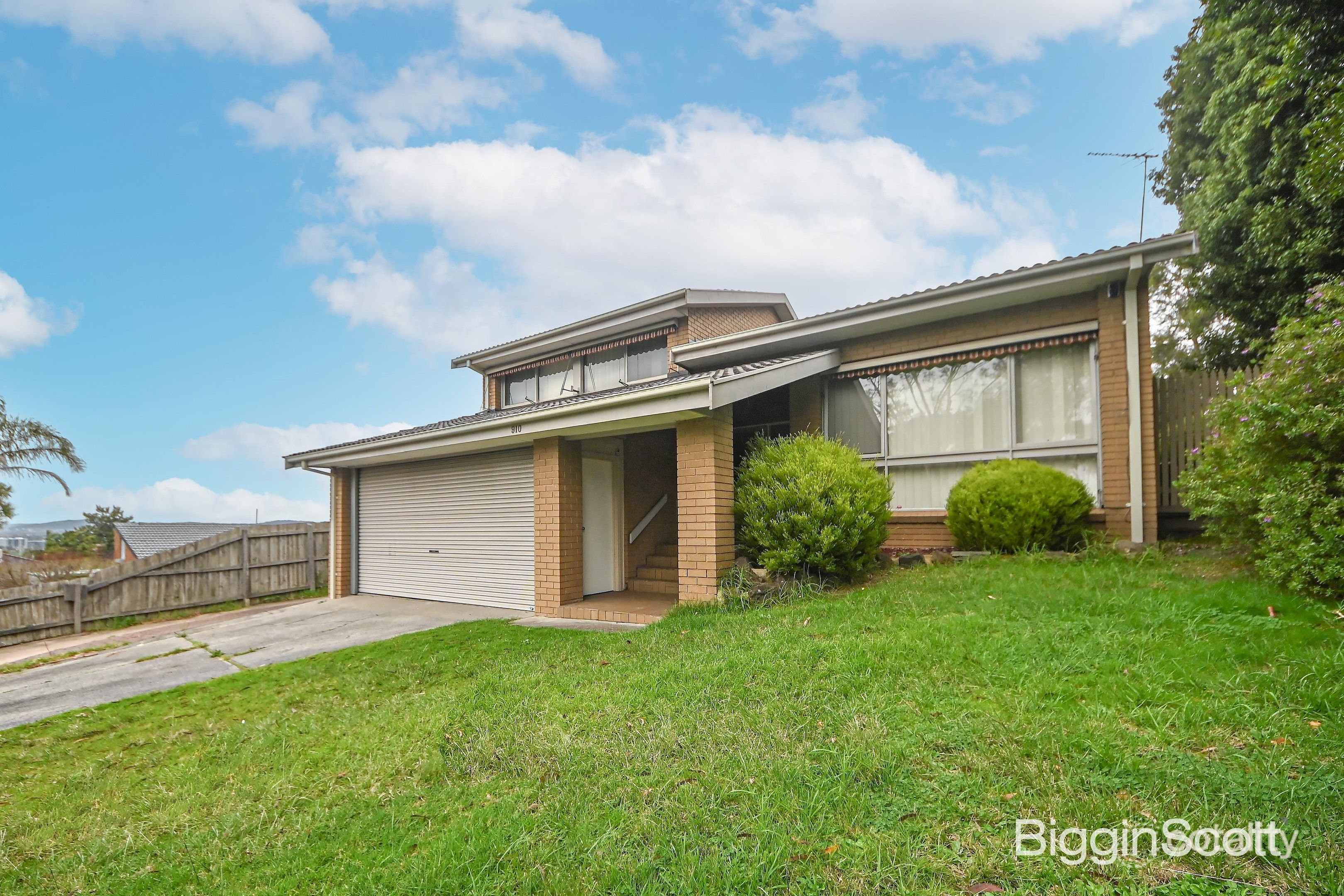 910 Ferntree Gully Rd, Wheelers Hill, VIC 3150