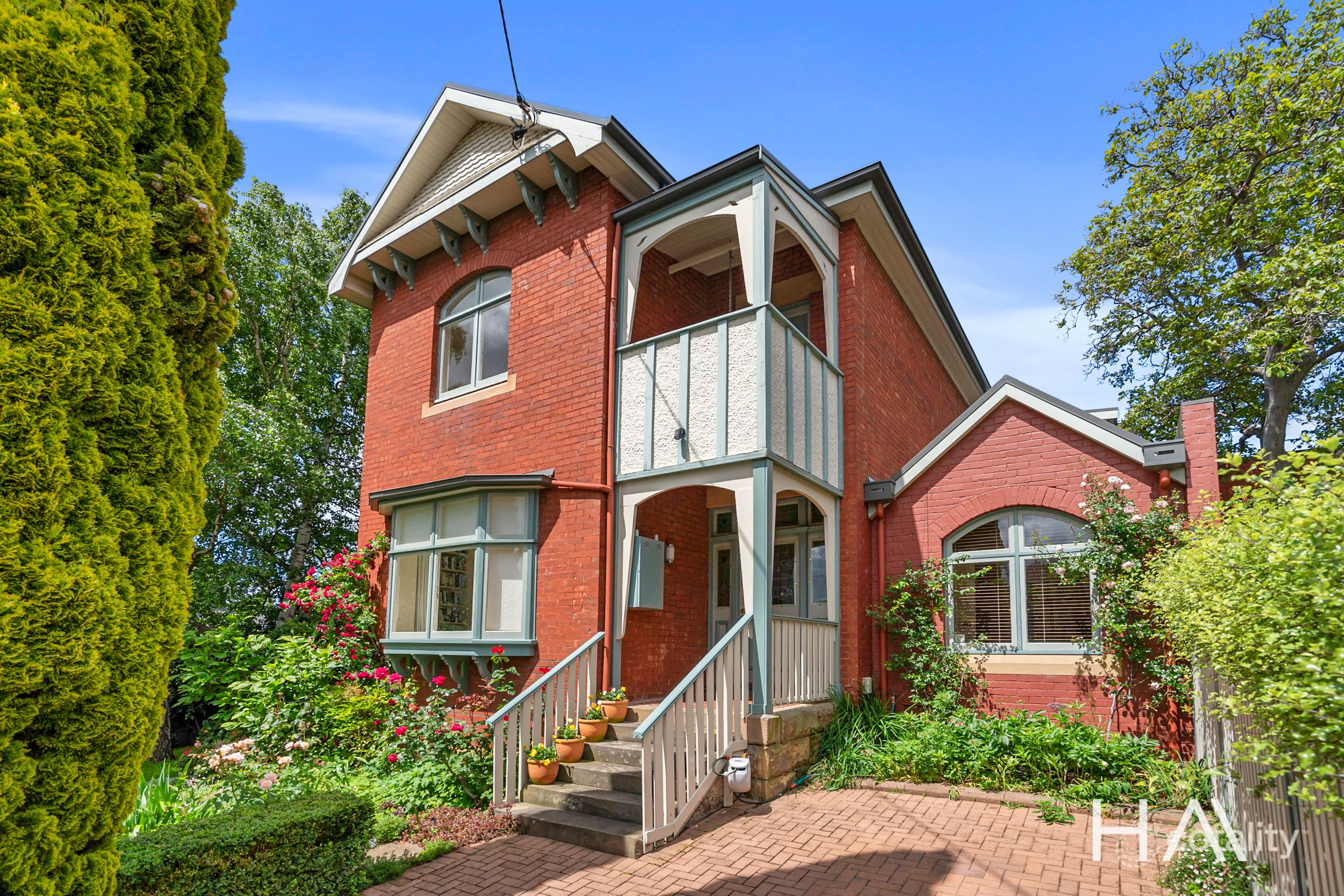 12 Newcastle St, Battery Point, TAS 7004