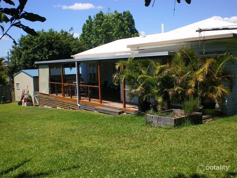 64 Carter Rd, Nambour, QLD 4560