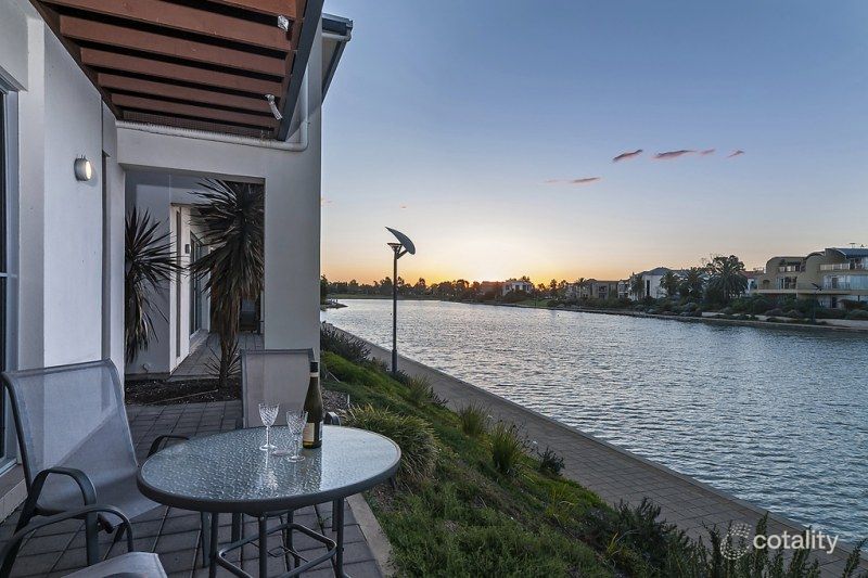 2/41 Douglas Dr, Mawson Lakes, SA 5095