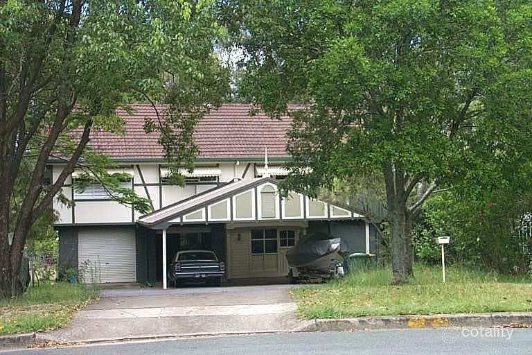 8 Penamber Ct, Benowa, QLD 4217