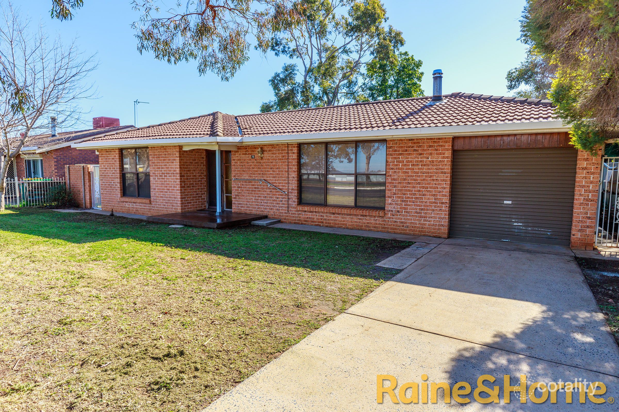75 Windsor Pde, Dubbo, NSW 2830