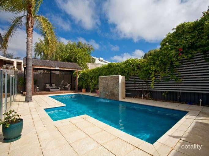 84 Waterford Dr, Hillarys, WA 6025