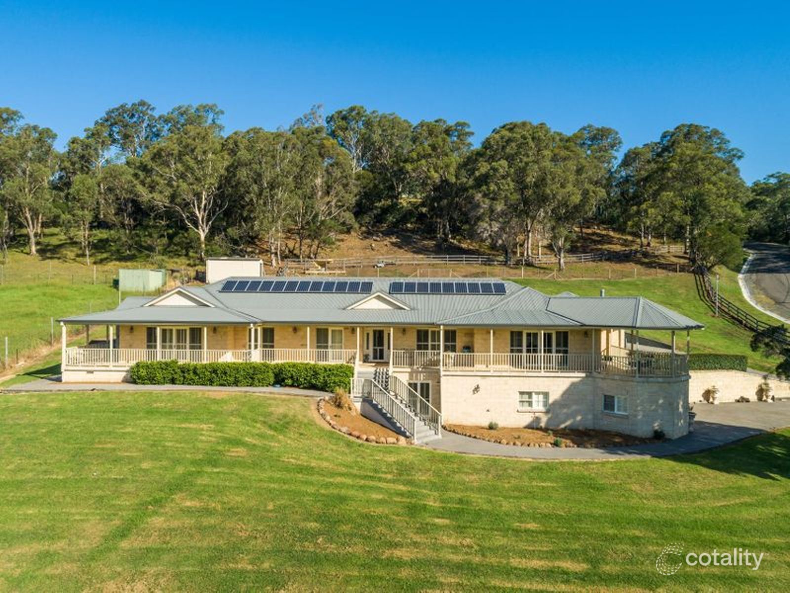 14 Mountain View Tce, Avondale, NSW 2530