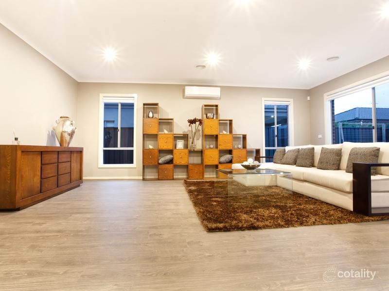 16 Bayleaf St, Berwick, VIC 3806