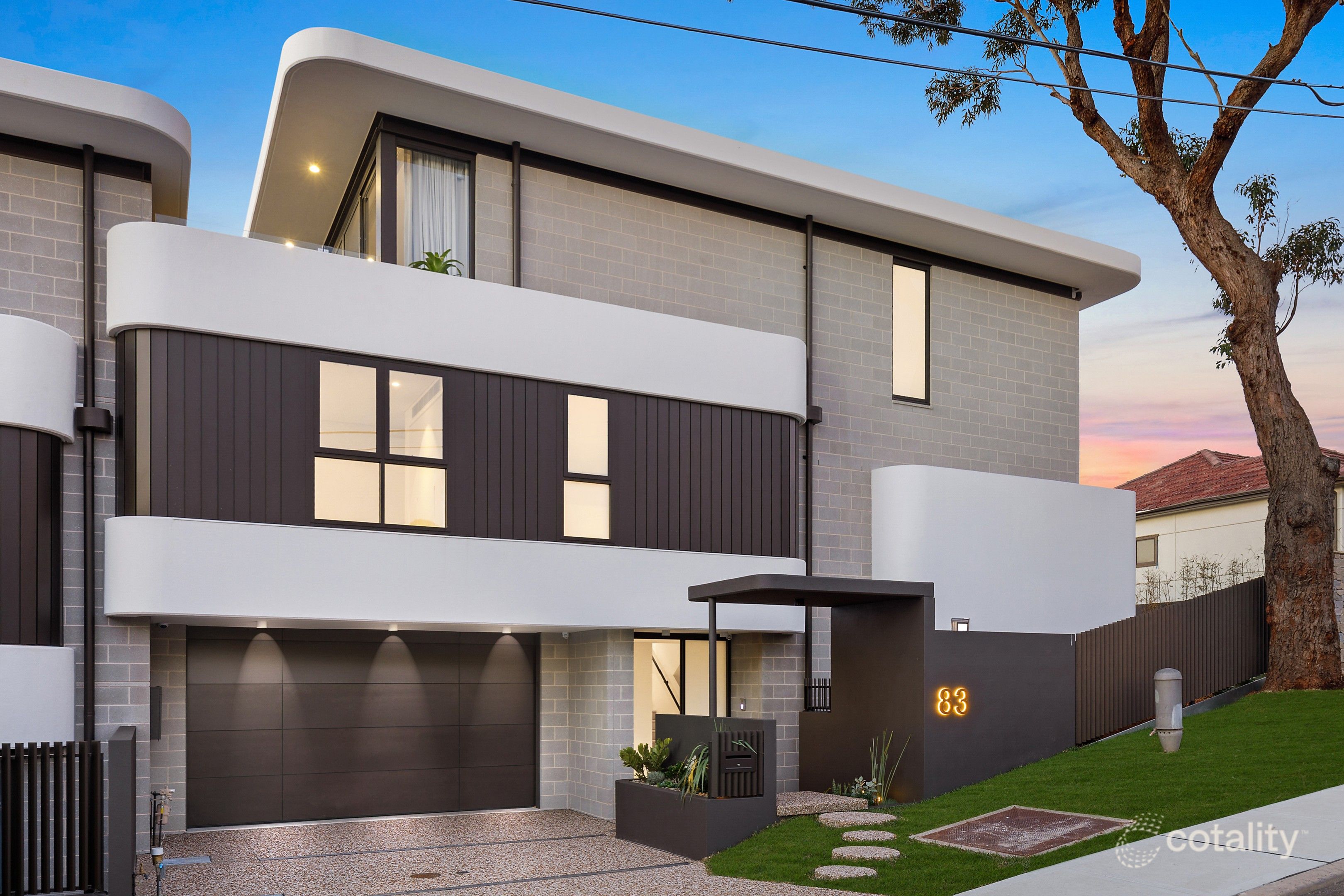 83 Old Taren Point Rd, Taren Point, NSW 2229