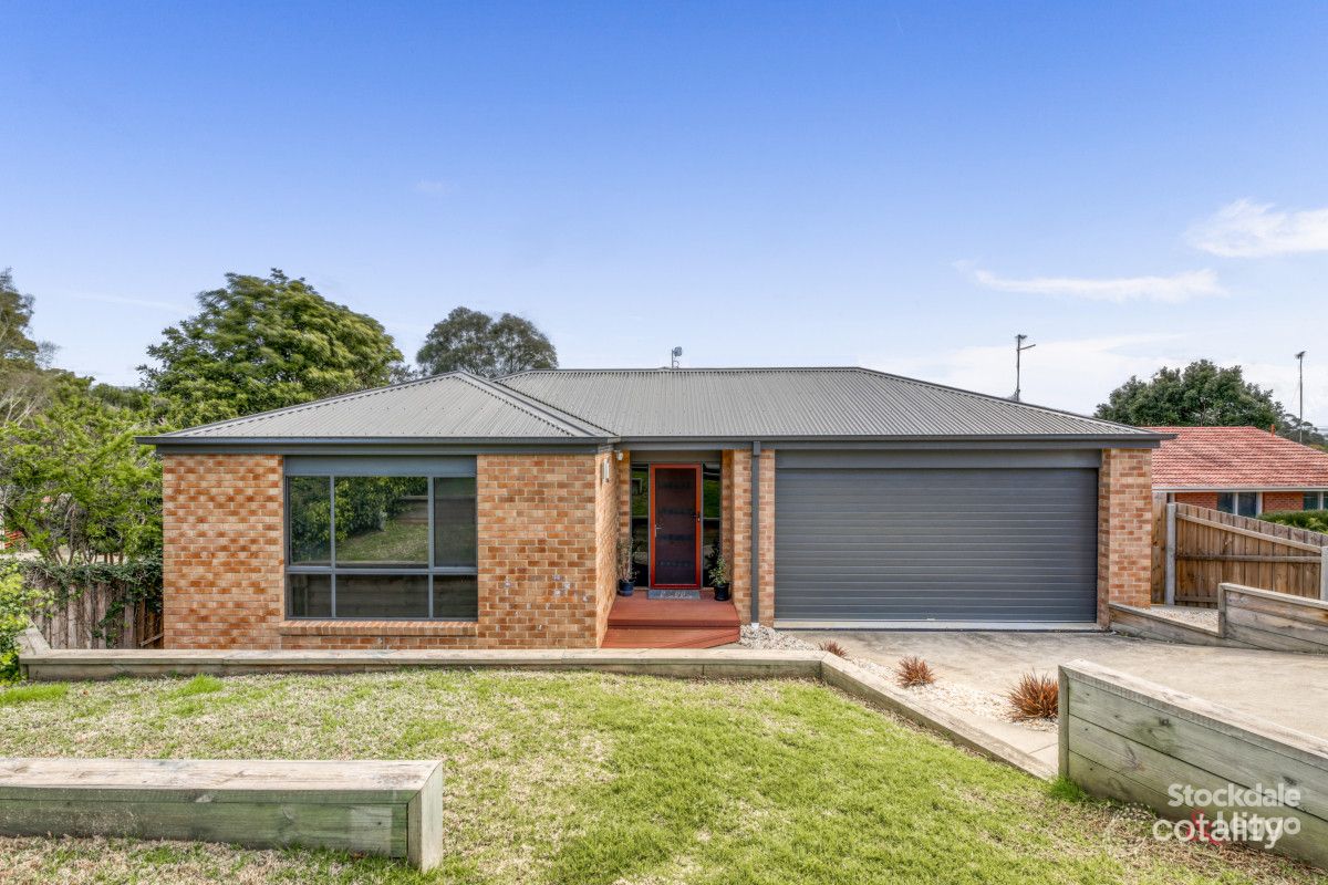 37 Smallburn Ave, Newborough, VIC 3825