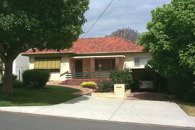 17 Auborough St, Doubleview, WA 6018