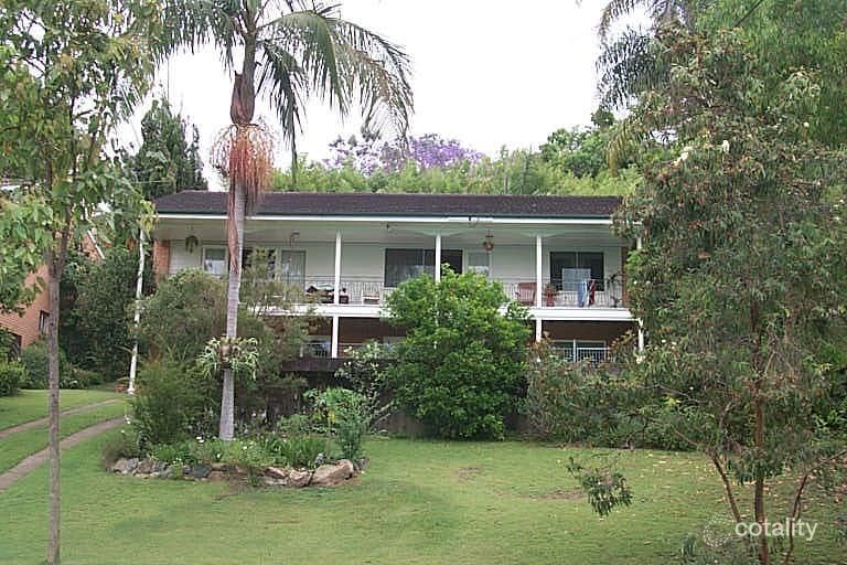 18 Mabb St, Kenmore, QLD 4069