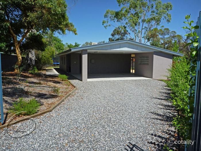 11 Glass Ct, Sadadeen, NT 0870