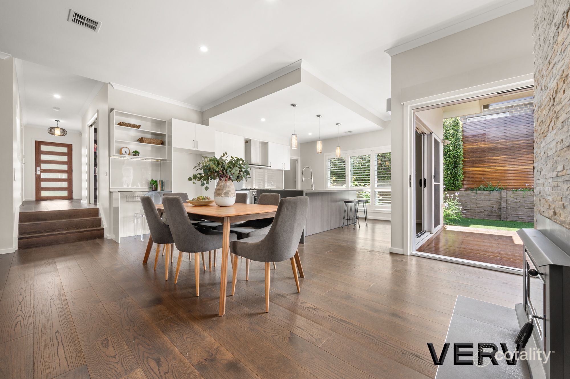 37 Ormiston Cct, Harrison, ACT 2914