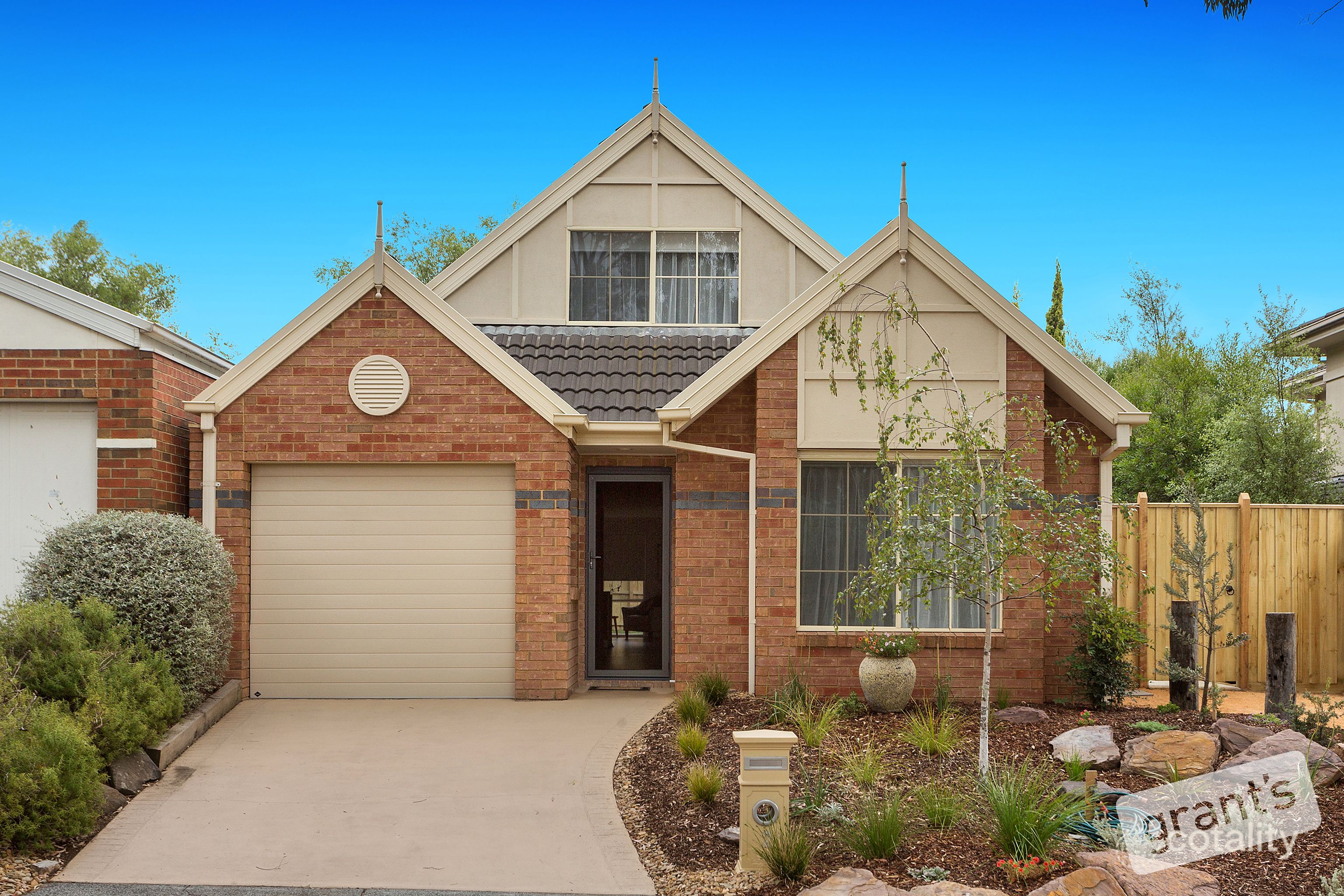 2 Yalumba Ct, Berwick, VIC 3806