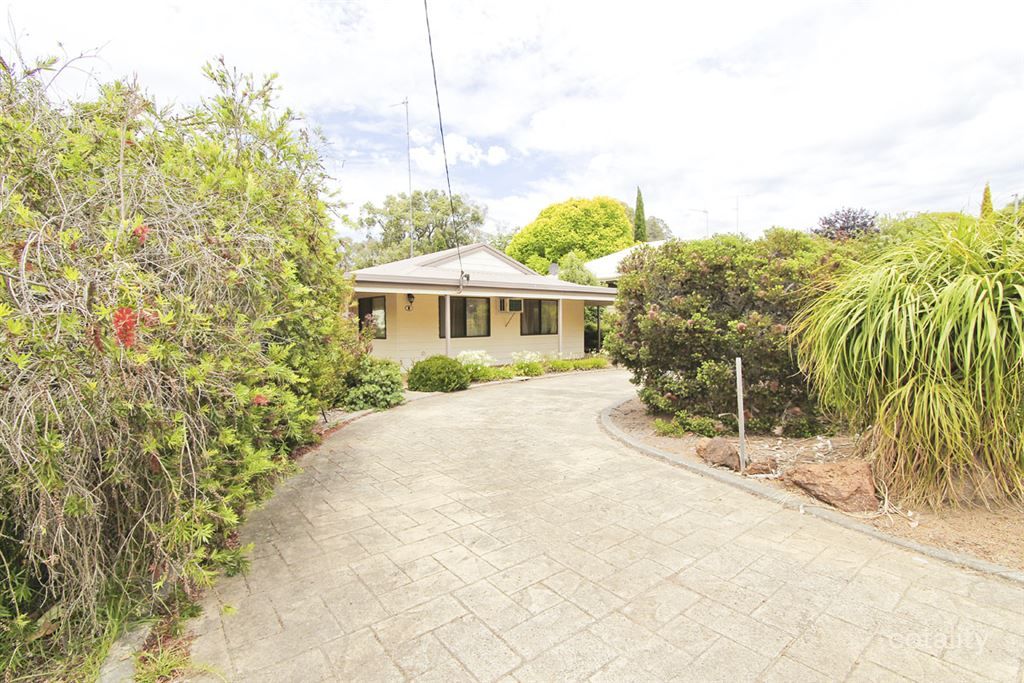 11 Peninsula Rd, Bridgetown, WA 6255