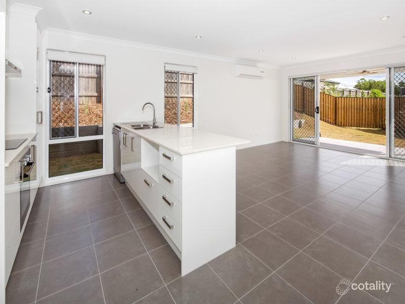 17 Folkes Cl, Bellbird Park, QLD 4300