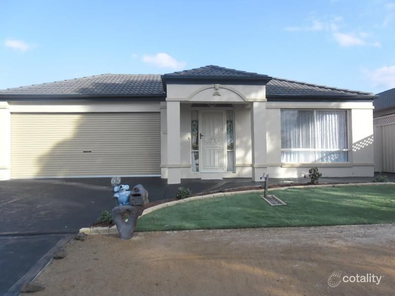 65 Abbington Cres, Caroline Springs, VIC 3023