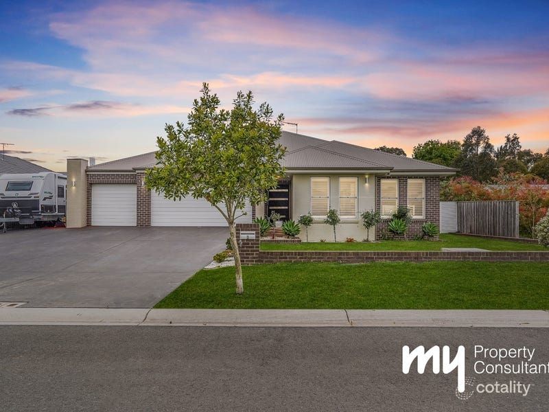 3 Tyrrell Pl, The Oaks, NSW 2570