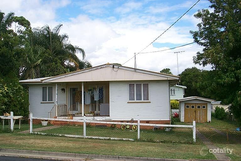 10 Spring St, East Ipswich, QLD 4305