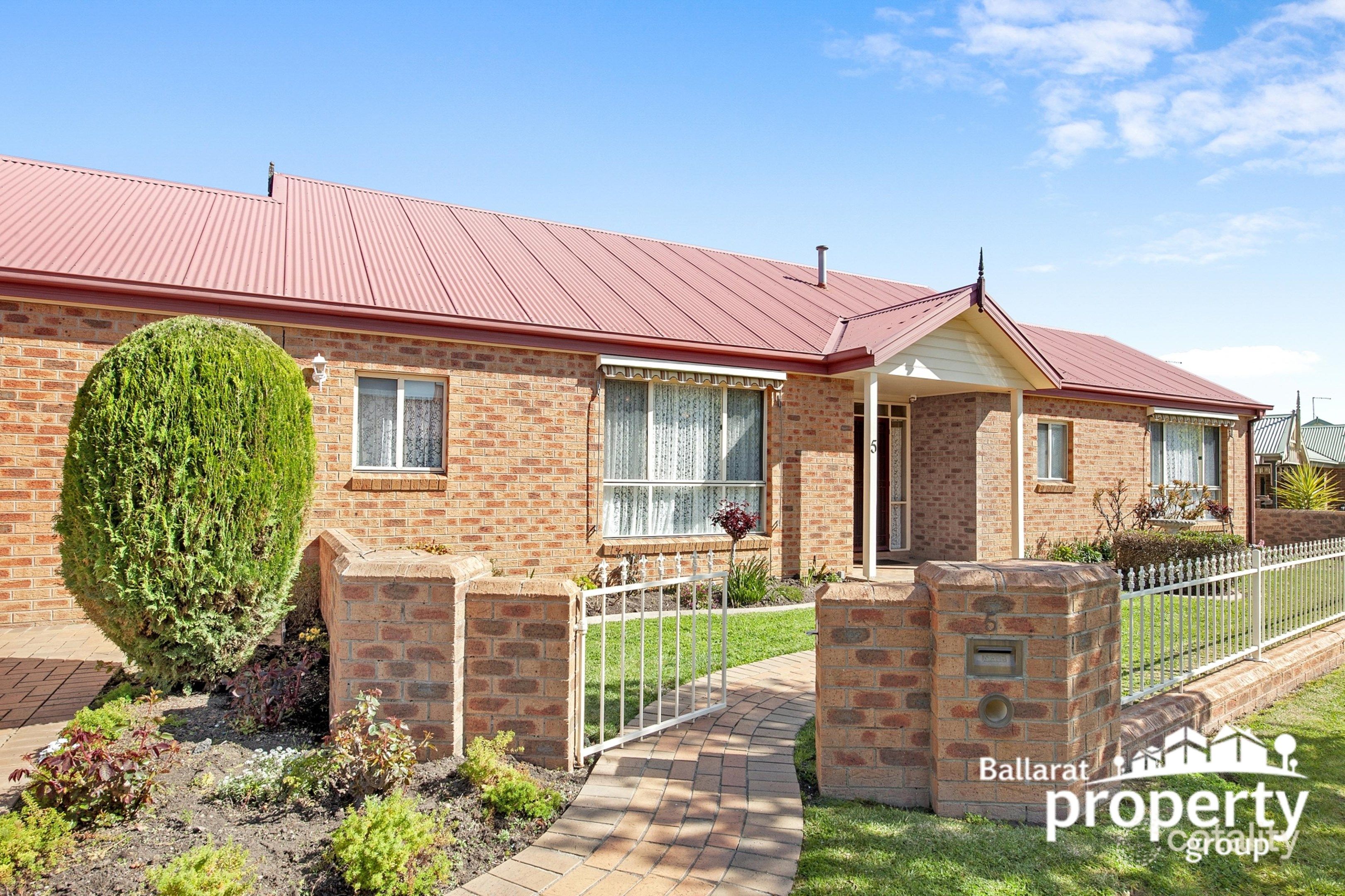 5 Balmoral Dr, Ballarat East, VIC 3350
