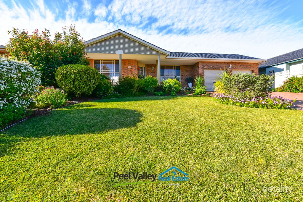18 Overlanders Way, Hillvue, NSW 2340