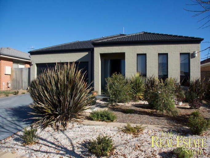 32 Petersilka St, Gungahlin, ACT 2912
