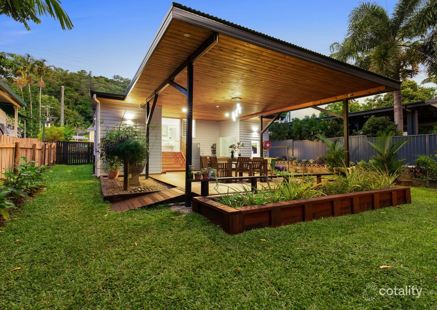 284 Kamerunga Rd, Freshwater, QLD 4870