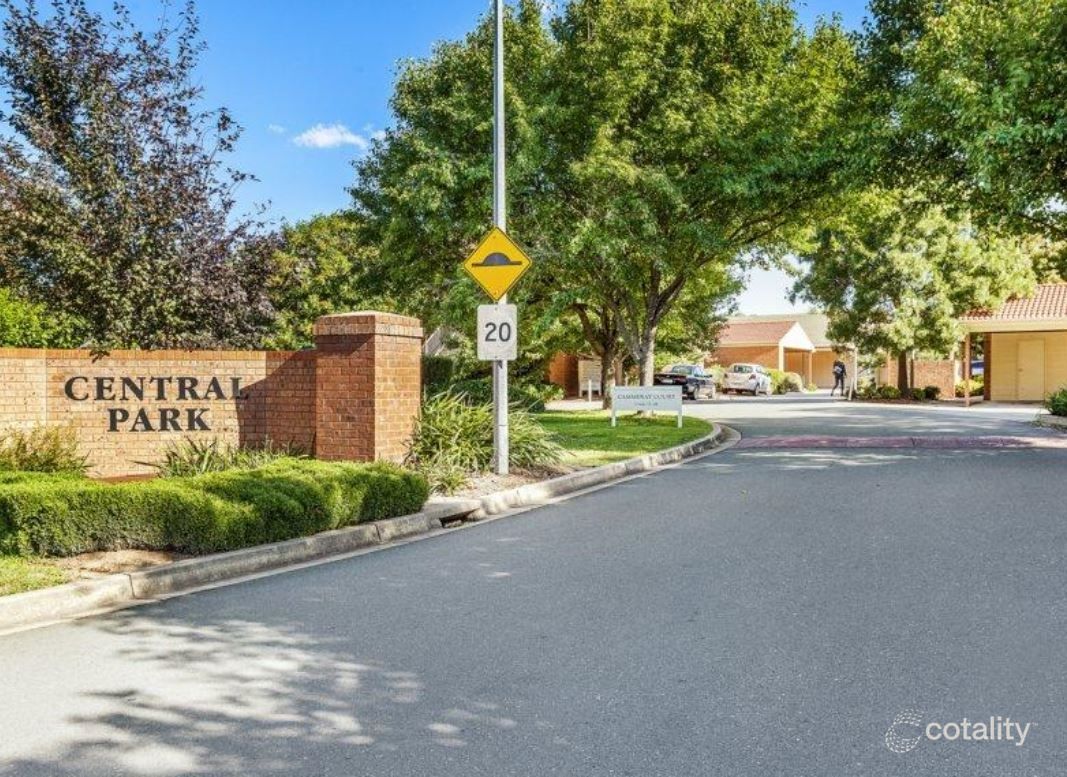 34 Cammeray Ct, Phillip, ACT 2606