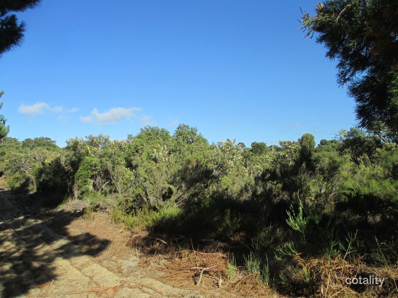 860 Ocean Farm Dr, Nilgen, WA 6044