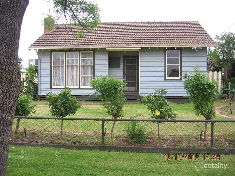 14 Dunlop St, Yarrawonga, VIC 3730