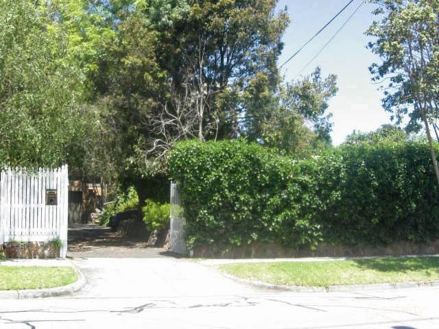 2 Summit Rd, Frankston, VIC 3199