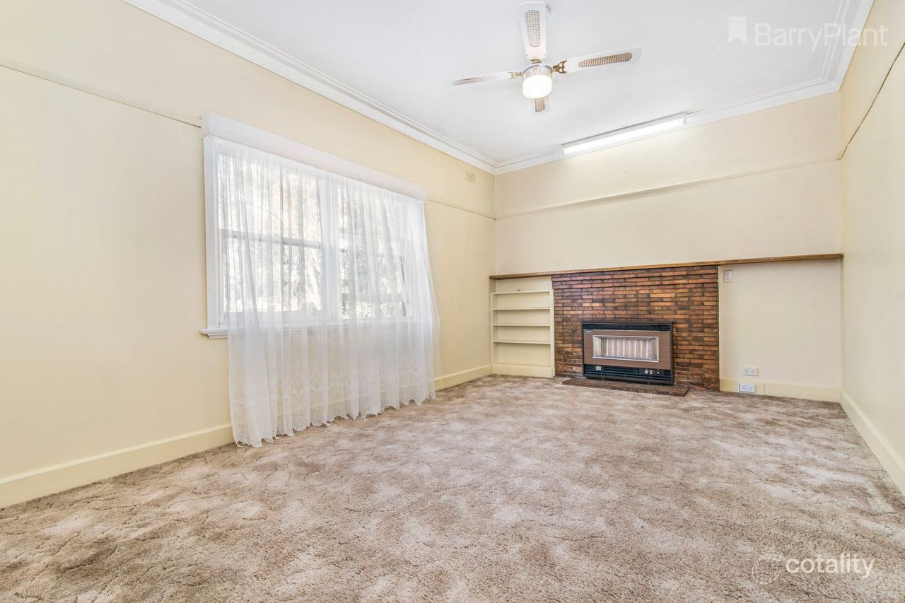11 Buckley St, Long Gully, VIC 3550