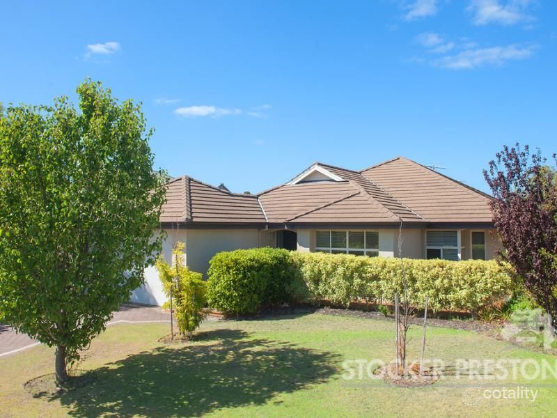 10 Indooroopilly Cres, Dunsborough, WA 6281