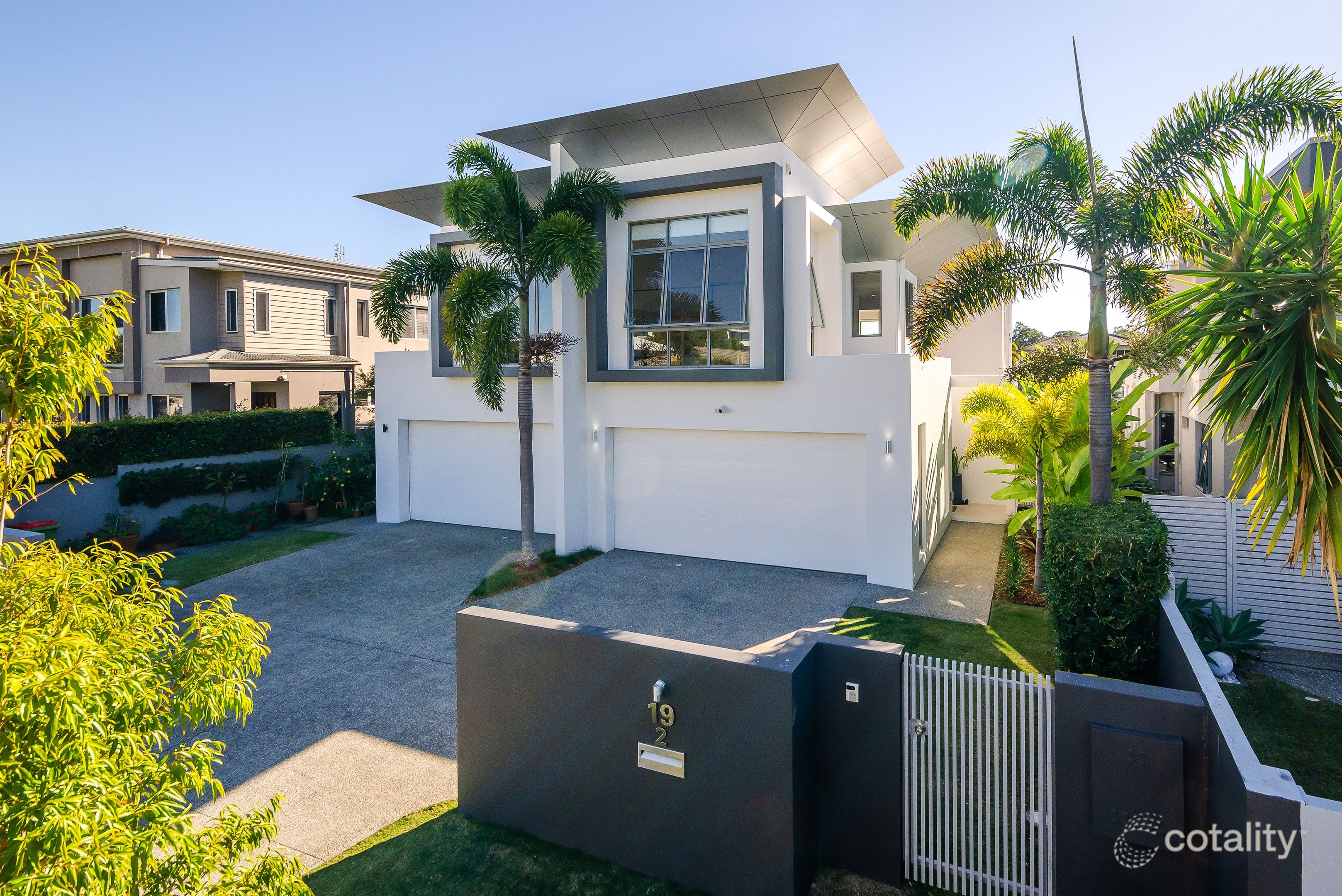 2/19 South Quay Dr, Biggera Waters, QLD 4216