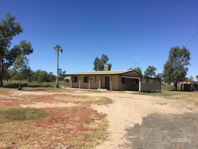 60 Mcphie St, Roma, QLD 4455