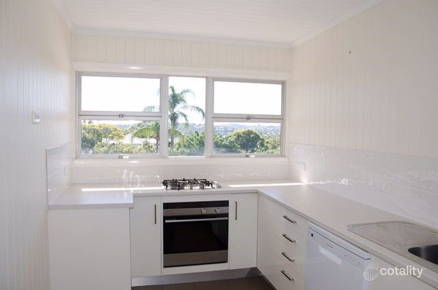 10 Cairns St, Red Hill, QLD 4059
