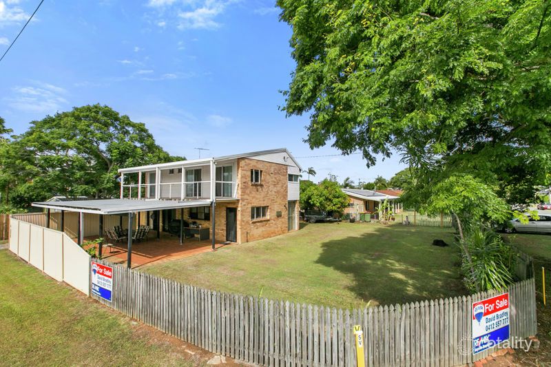 63 Broadwater Tce, Redland Bay, QLD 4165