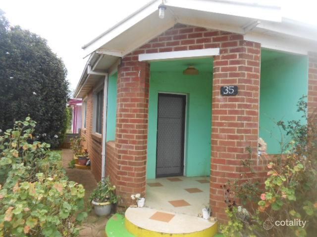 35 Pearce St, Parkes, NSW 2870