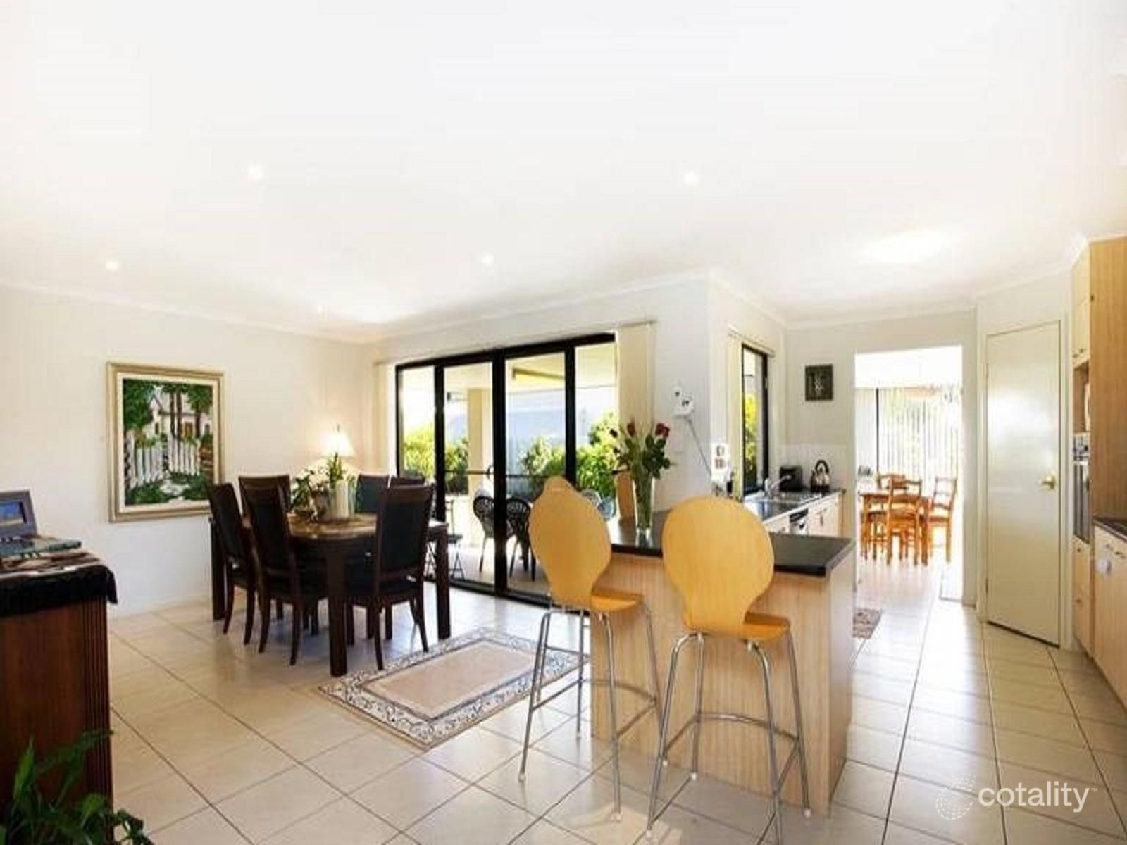 4 Komodo Ct, Parrearra, QLD 4575