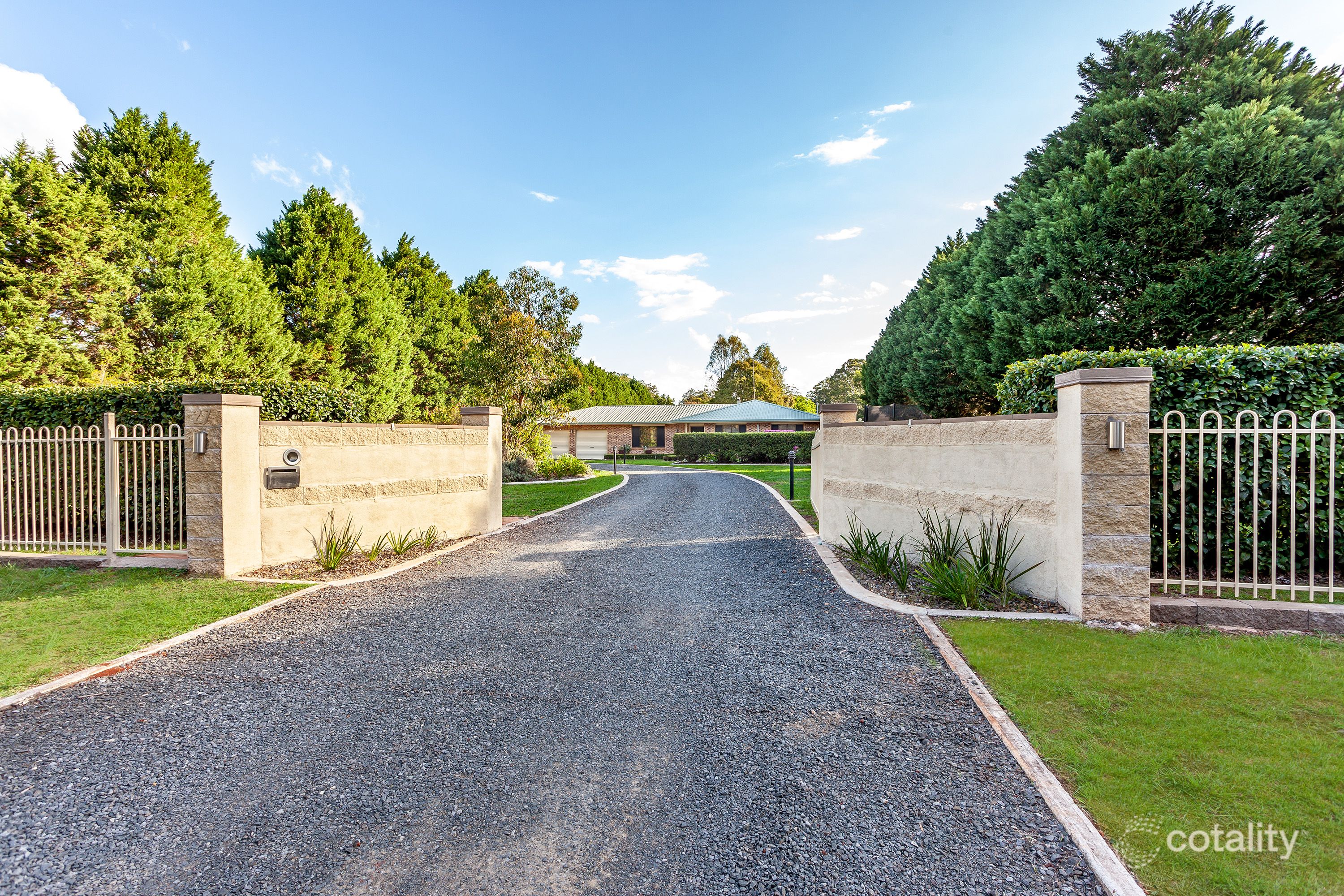 27 Highfields Rd, Highfields, QLD 4352